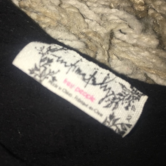 Lace trim tank - Picture 3 of 3